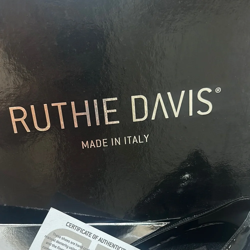 NIB Ruthie Davis Black Patent Leather Heels